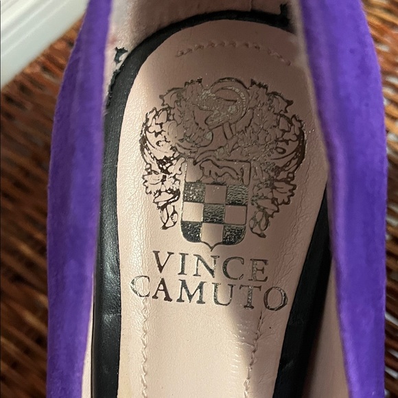 Vince Camuto Bold Purple Heels - Picture 6 of 7